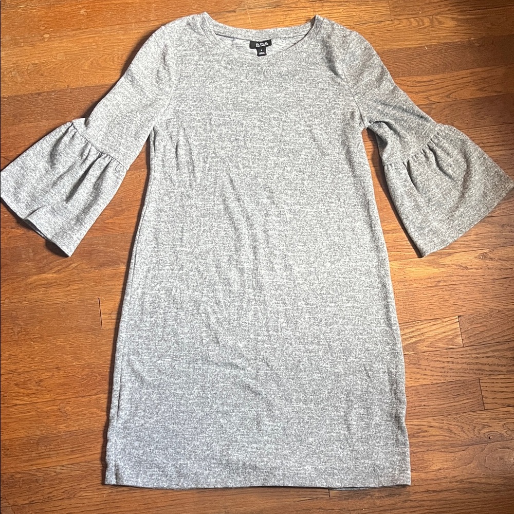 a.n.a like new Gray Long Sleeve Dress with Flared Cuffs